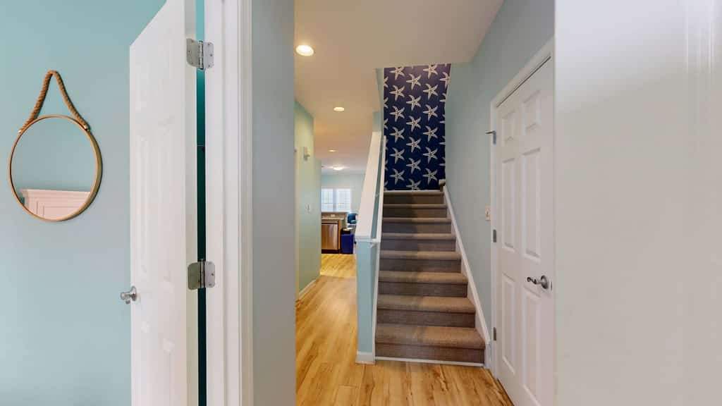 Inviting, dog-friendly townhouse with on-site pool, washer/dryer