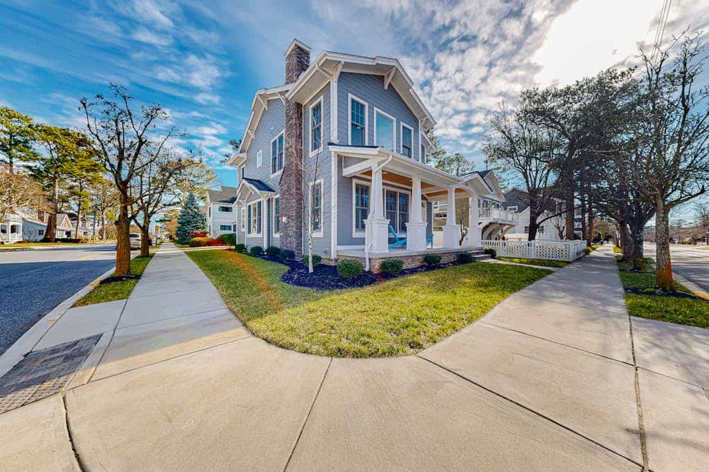 Coastal Elegance: Retreat Two Blocks from the Sand