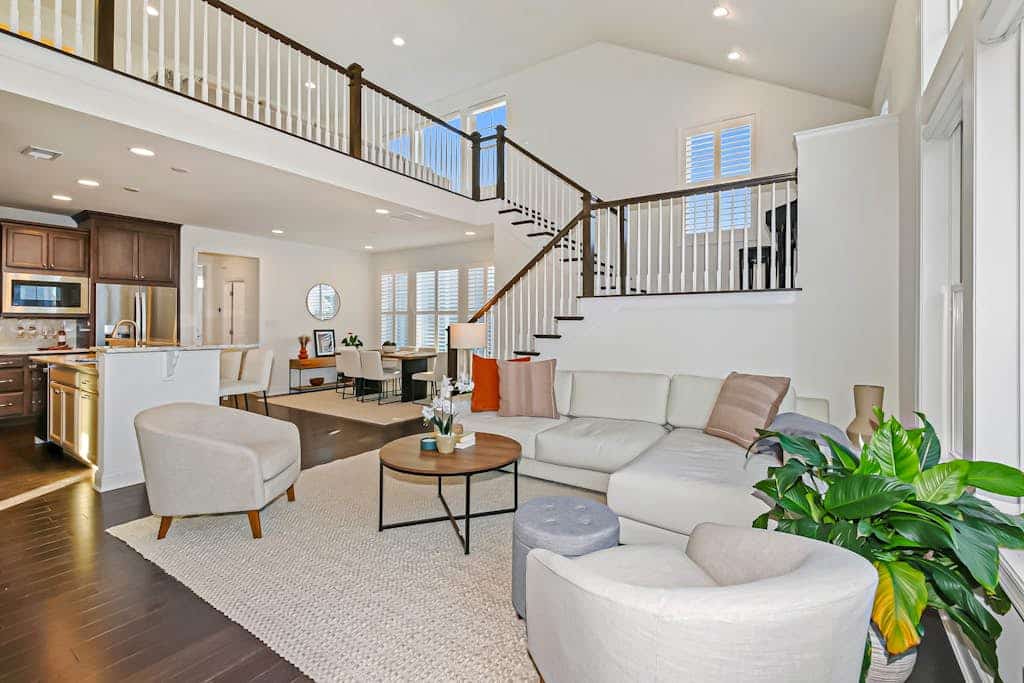 Amazing Peninsula retreat with pools, hot tubs, sports courts, & ample golfing