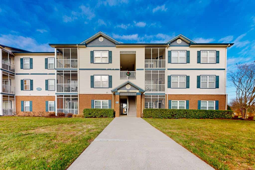 Village of Five Points pet friendly condo with pool, gym, and tennis access