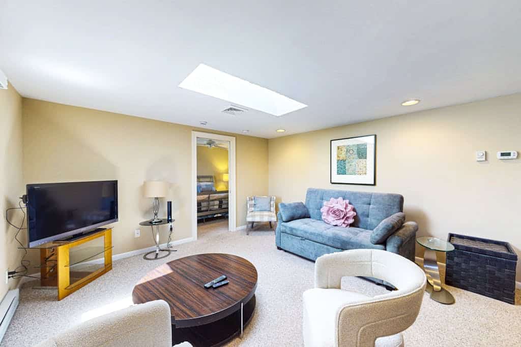 Town of Rehoboth Beach pet friendly house w/deck close to beach