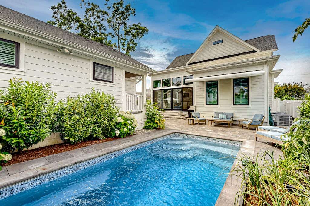 Town of Rehoboth Beach dog-friendly cottage with a private pool, washer/dryer