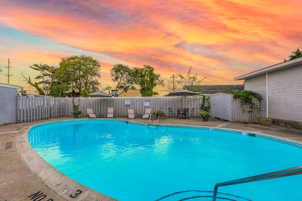 Rehoboth Beach House with washer/dryer, on-site pool & foosball - near golf