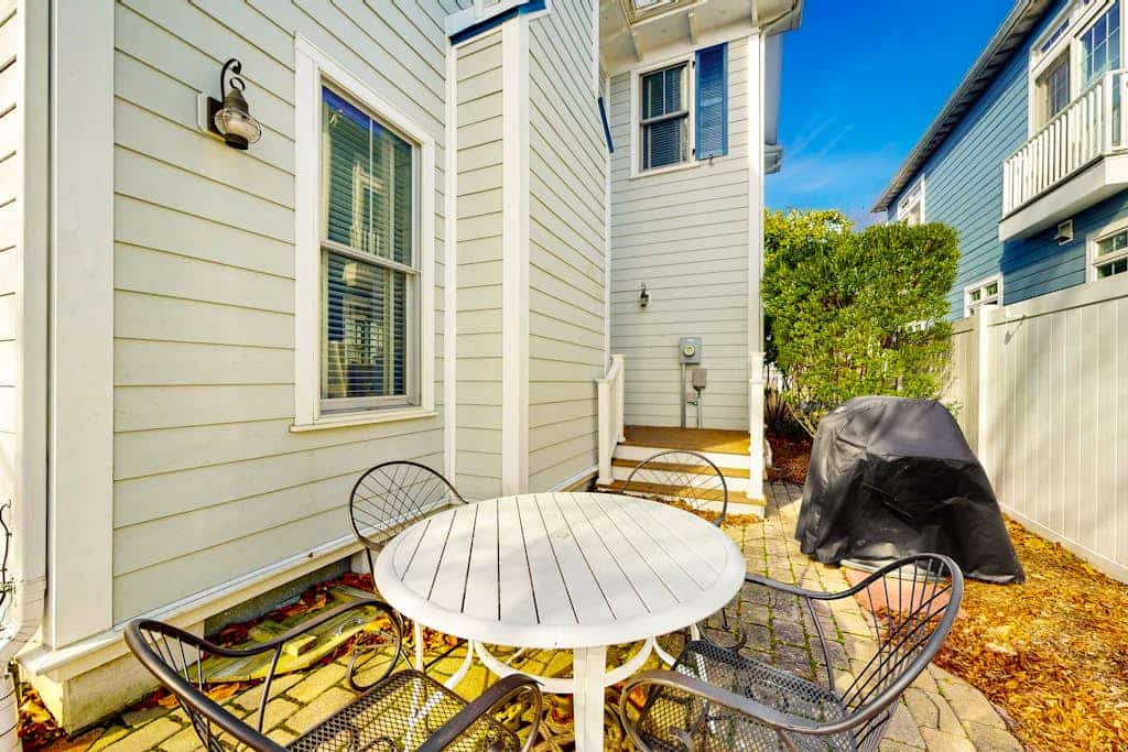 Elegant house near the ocean with AC, W/D & outdoor space - walk to boardwalk