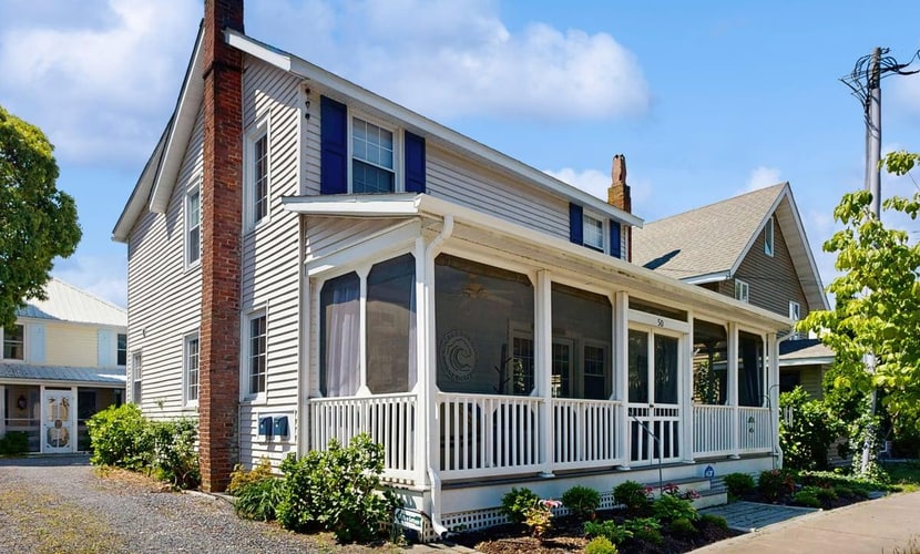 Town of Rehoboth Beach condo with screened porch & W/D - walk to beach