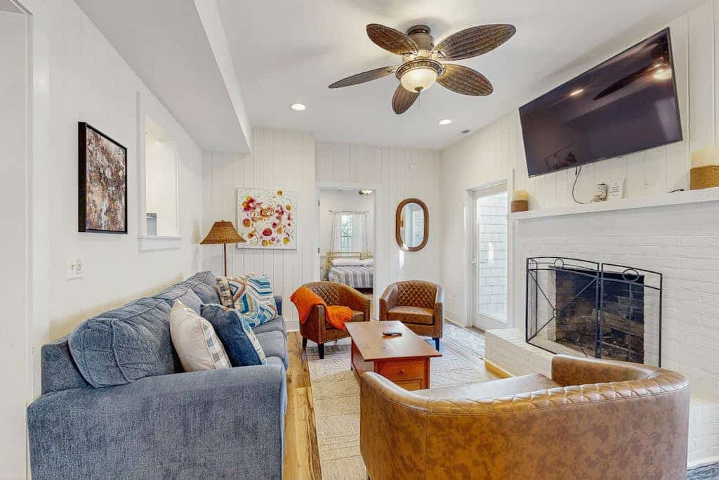 Town of Rehoboth Beach spacious house w/patio, W/D & WIFI
