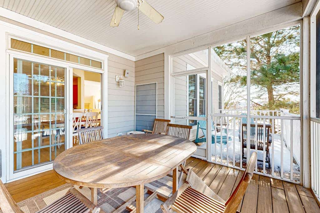 Bear Trap Dunes golf-view condo with screened porch, pool, tennis & sauna access