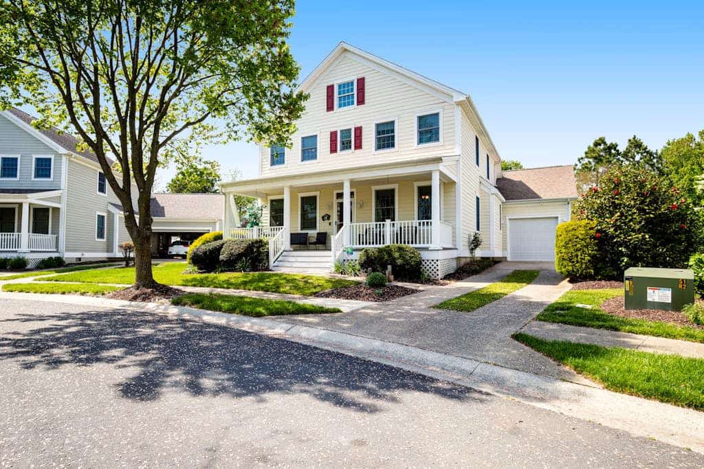 Bear Trap Dunes house with on-site golf, tennis court & sauna