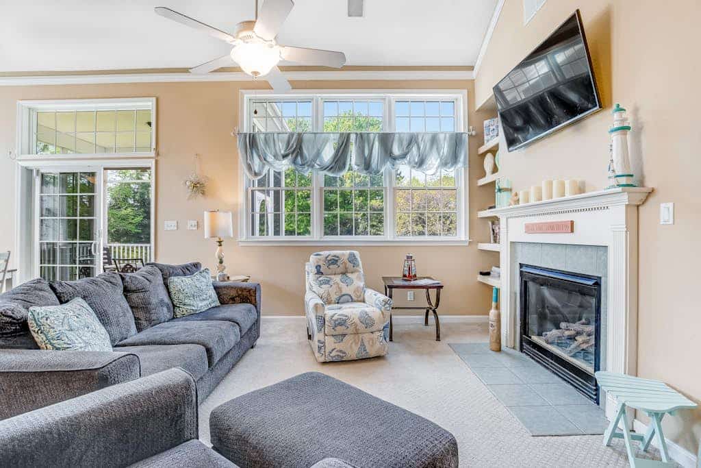 Bear Trap Dunes house with on-site golf, tennis court & sauna