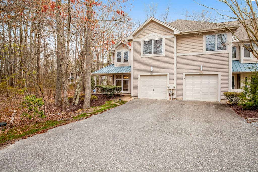 Sea Colony Tennis townhouse with board games, & tennis court
