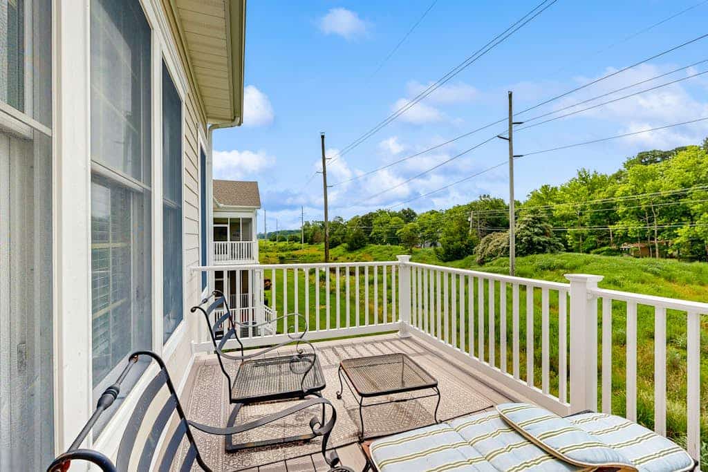 Bear Trap Dunes 2nd floor condo w/ tennis court, basketball court, & golf