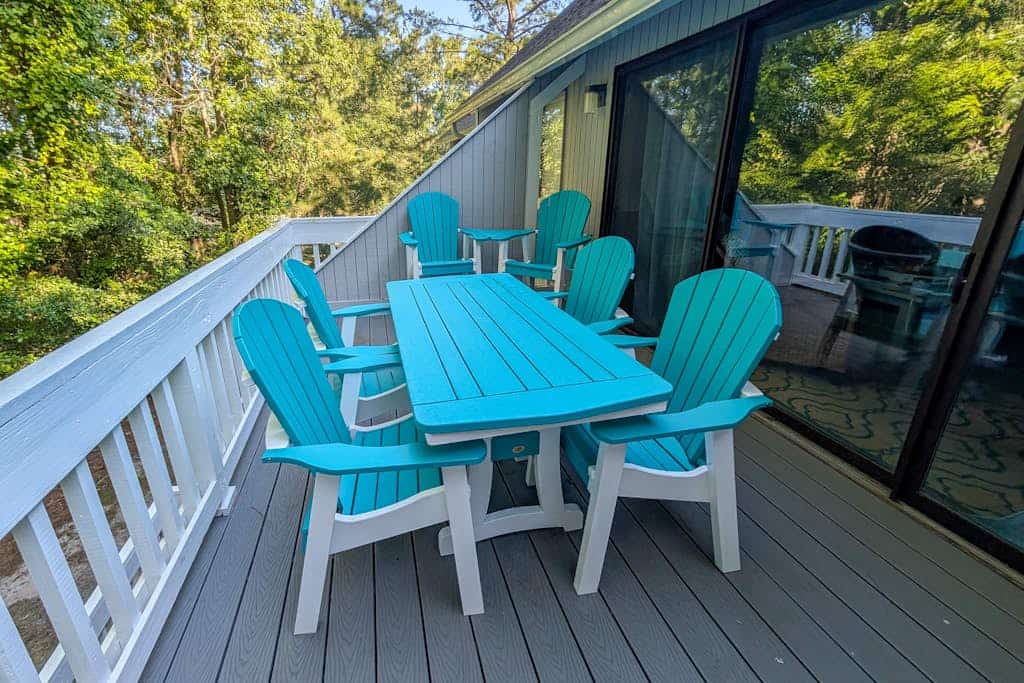 2nd-floor Sea Colony Tennis condo with pool & gym access