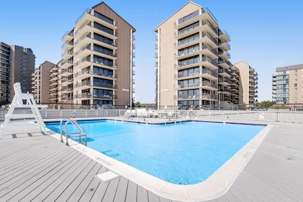 First-floor Sea Colony Tennis Condo with sauna