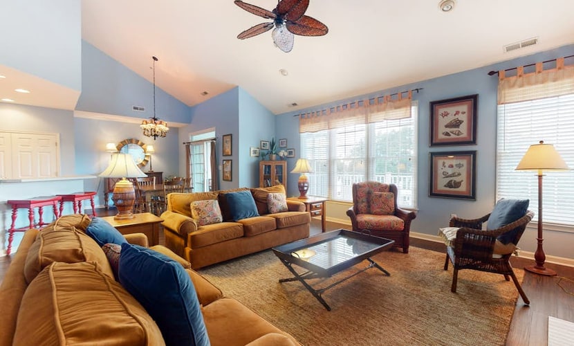 Bear Trap Dunes 2nd floor condo w/ basketball court, free WiFi, and shared sauna