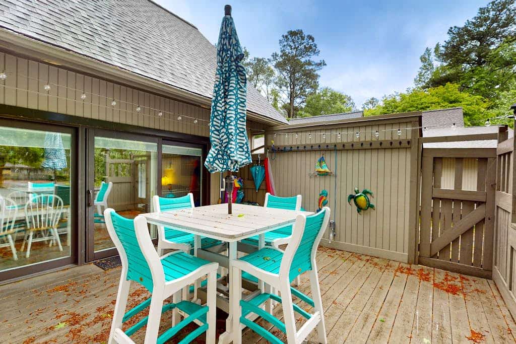 Sea Colony Tennis 1st-floor condo with balcony & gym