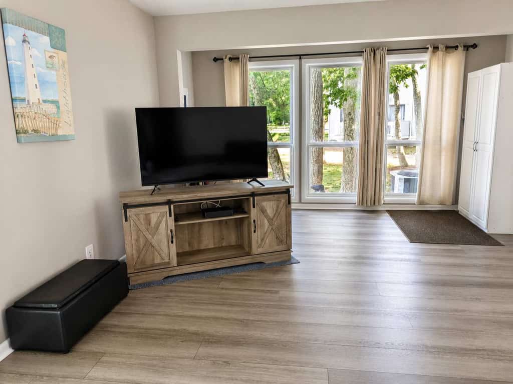 Sea Colony Tennis townhouse with sauna, basketball court, & pool