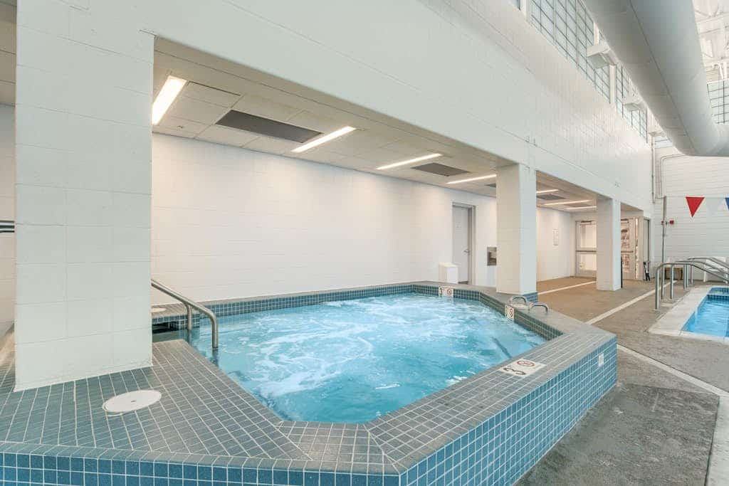 2nd-floor Sea Colony condo with deck, fast WiFi, & pools/tennis/hot tub