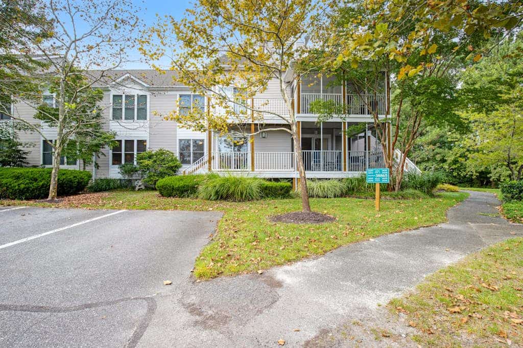 Sea Colony Tennis 1st-floor condo with gym, tennis court, & sauna