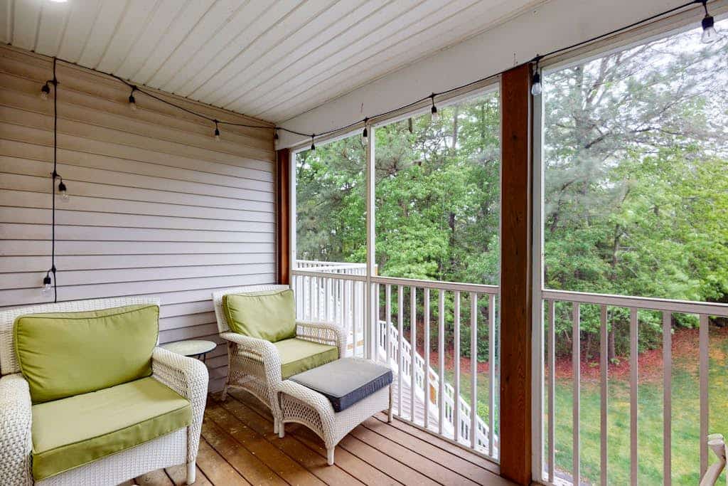Sea Colony condo with pool, hot tub, sauna, fitness room, gas fireplace & deck