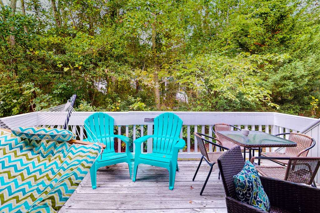 Sea Colony Tennis 1st-floor condo sauna & tennis court