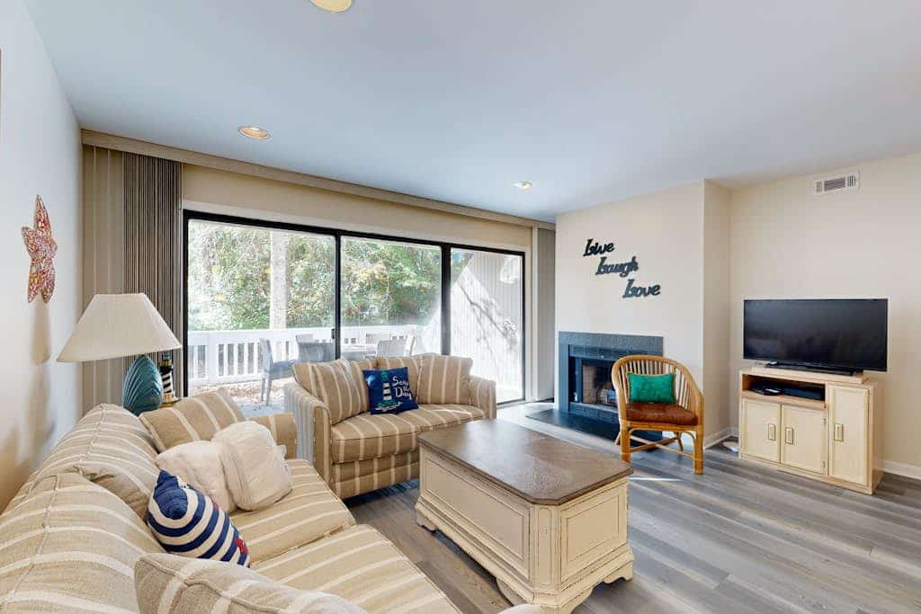 Sea Colony 1st-floor condo with sauna, basketball court, & tennis