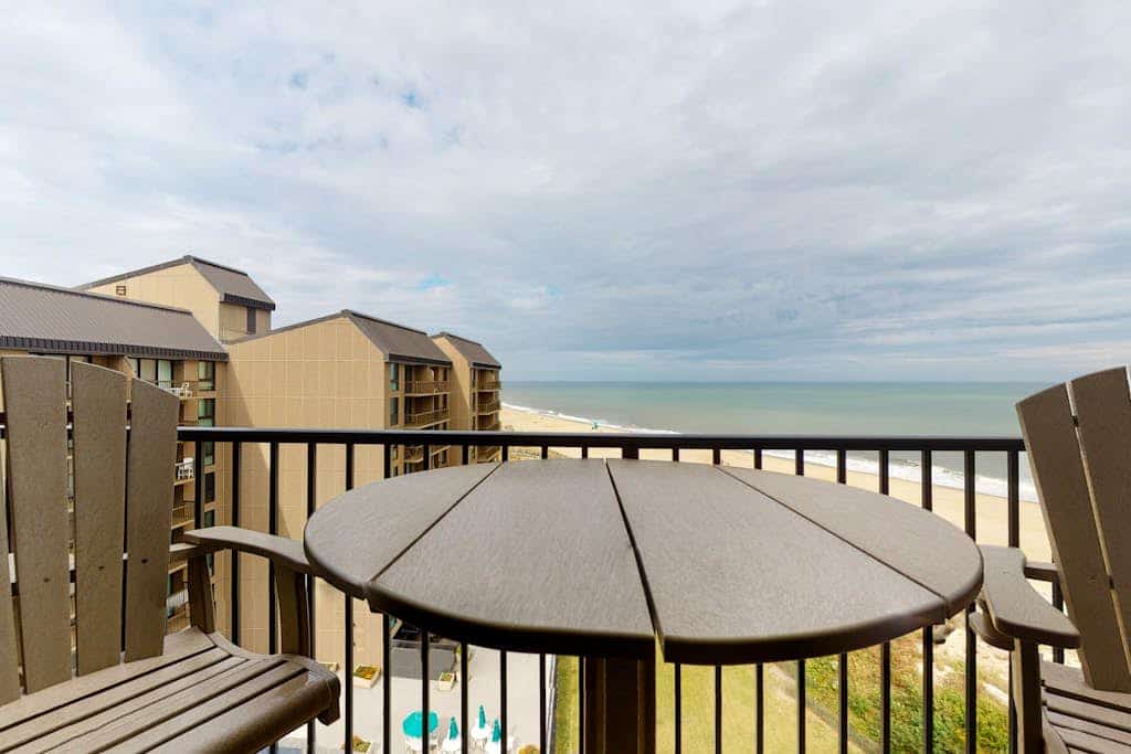 Sea Colony Ocean 9th floor condo w/ balcony, elevator, and shared sauna