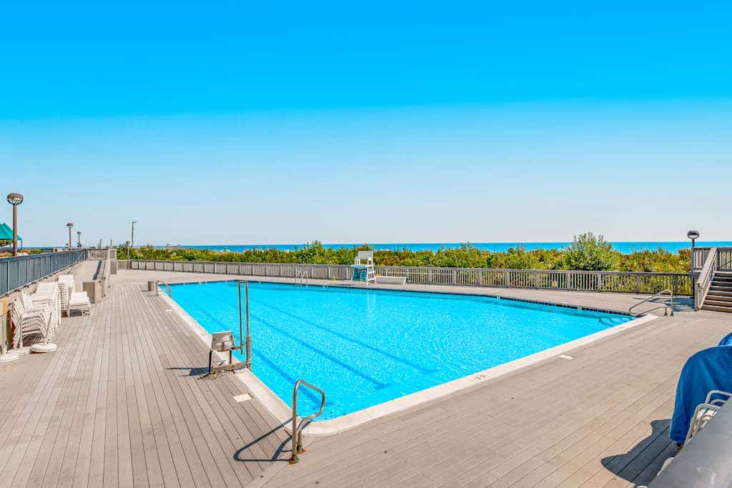 Sea Colony Ocean 9th floor condo w/ balcony, elevator, and shared sauna