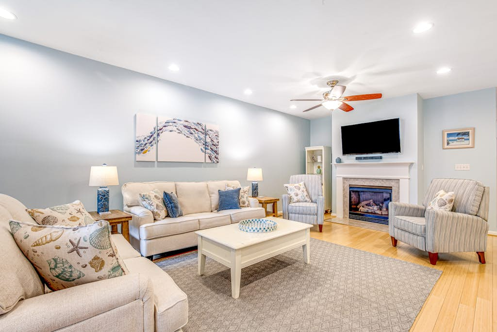 Bayside Resort - 11420 West Sand Cove Rd