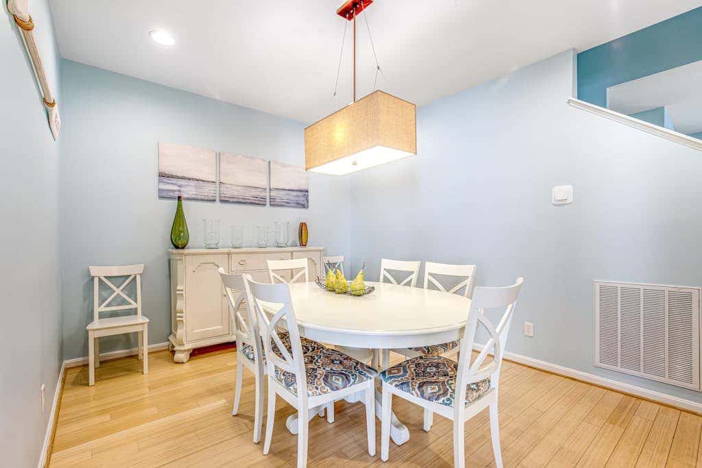 Bayside Resort - 11420 West Sand Cove Rd