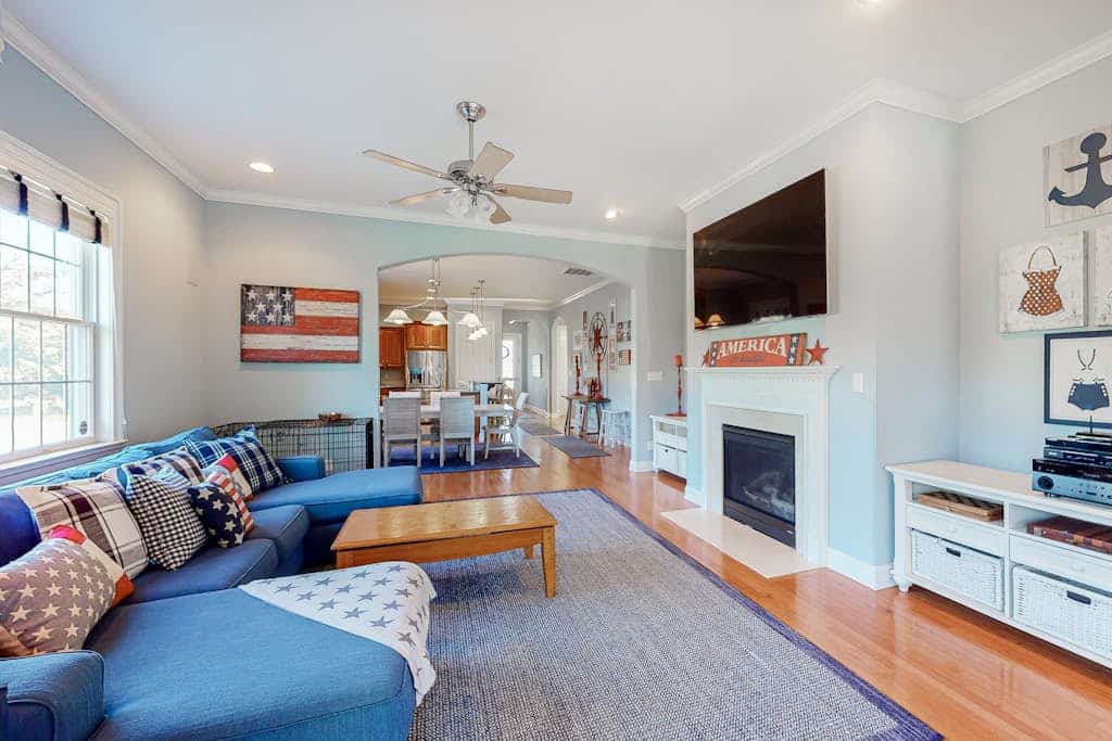 Bayside Resort house w/ tennis/basketball court, shared sauna, & board games