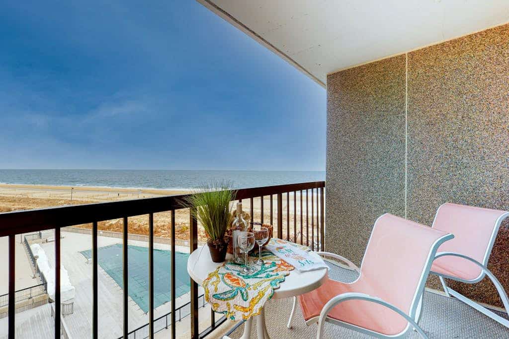 Sea Colony Ocean 5th floor condo w/ gym, elevator, and free WiFi