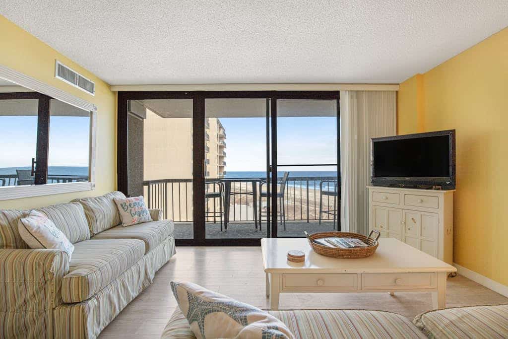Sea Colony Ocean 5th floor condo w/ gym, elevator, and free WiFi