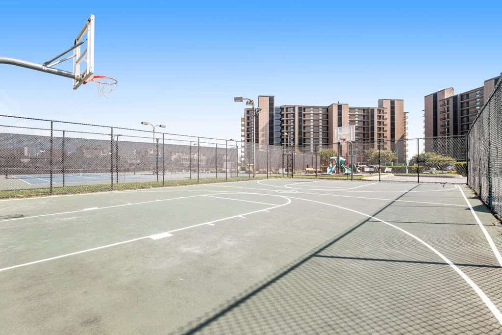 Sea Colony Ocean 1st floor condo w/ tennis court, pool, and basketball court