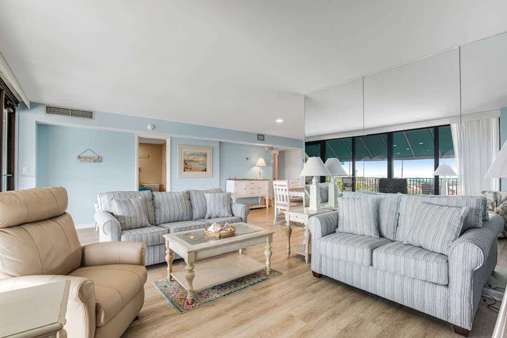 Sea Colony Ocean 1st floor condo with gym, pool, hot tub, & sauna