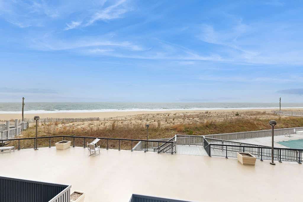Sea Colony Ocean 2nd floor condo w/ elevator, basketball court, and gym