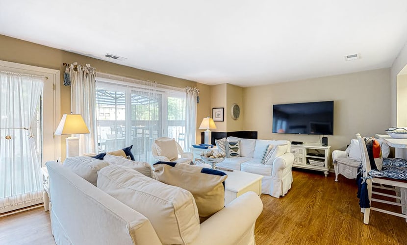 Sea Colony Tennis townhouse w/ pool, basketball court, gym, and free WiFi