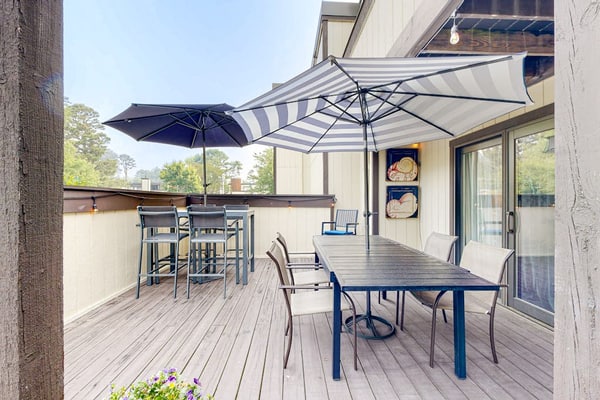 Sea Colony Tennis townhouse w/ pool, basketball court, gym, and free WiFi