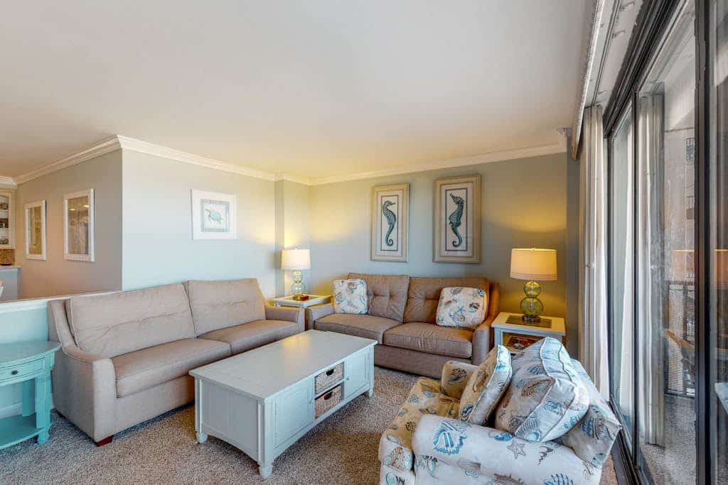 Sea Colony Ocean 4th floor condo w/ gym, elevator, and tennis court