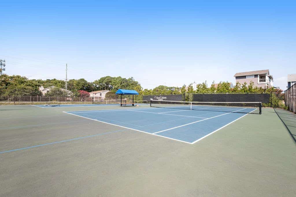 Sea Colony Ocean 7th-floor condo with a gym & a tennis court
