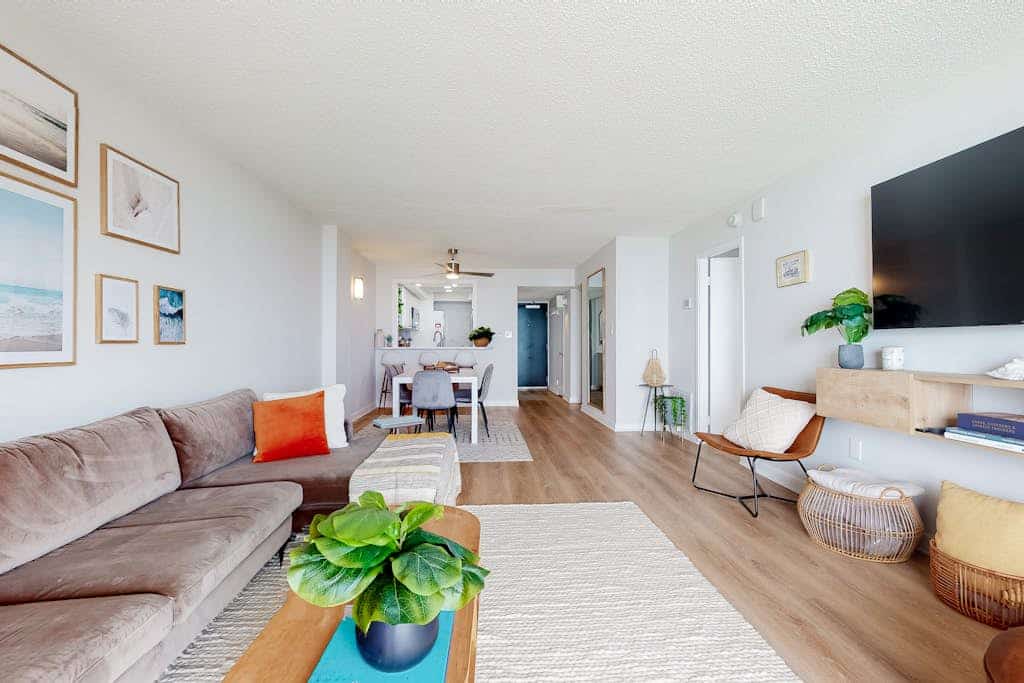 Sea Colony Ocean 7th floor condo with indoor/outdoor pools, tennis, & gym access