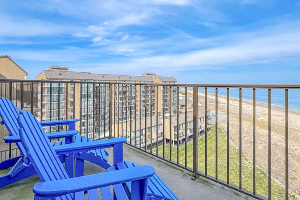 Sea Colony Ocean 9th floor condo with elevator, gym, and pool