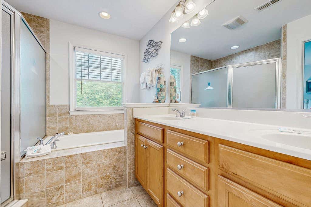 Bayside Resort - 36362 Azalea Ave