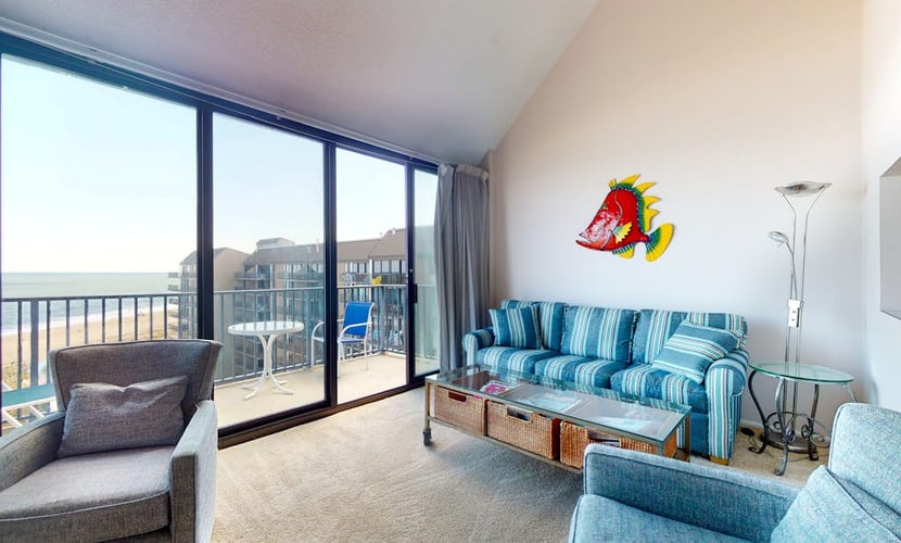 Sea Colony 9th-floor ocean-view condo with elevator & balcony