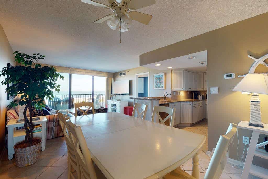 Sea Colony Ocean 3rd floor condo w/ tennis court, elevator, and balcony