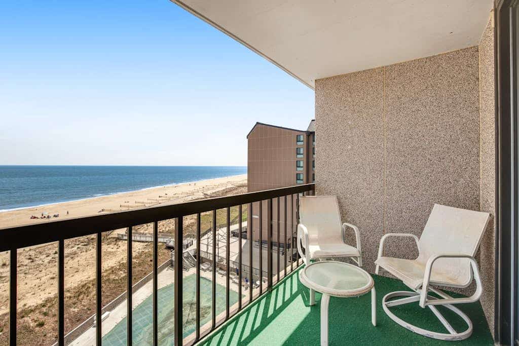 Sea Colony 7th-floor condo with oceanfront indoor/outdoor pools - steps to beach