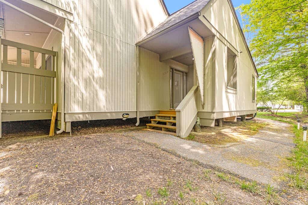 Sea Colony Tennis 1st-floor condo with private beach, pools, tennis & washer/dryer