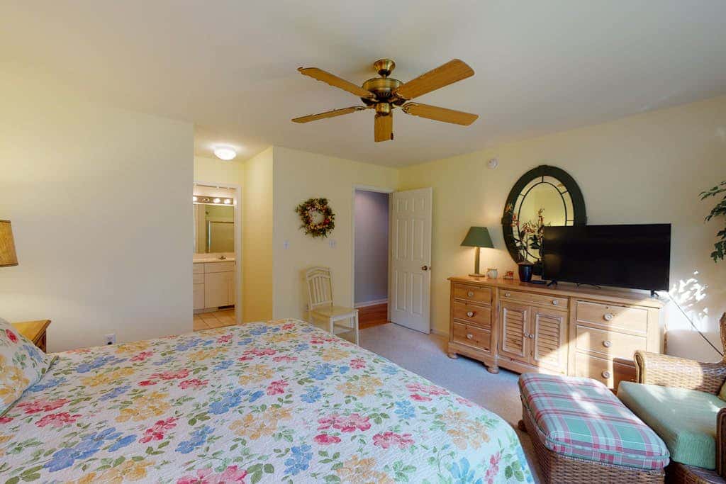 Sea Colony - 56044 Pinewood Dr