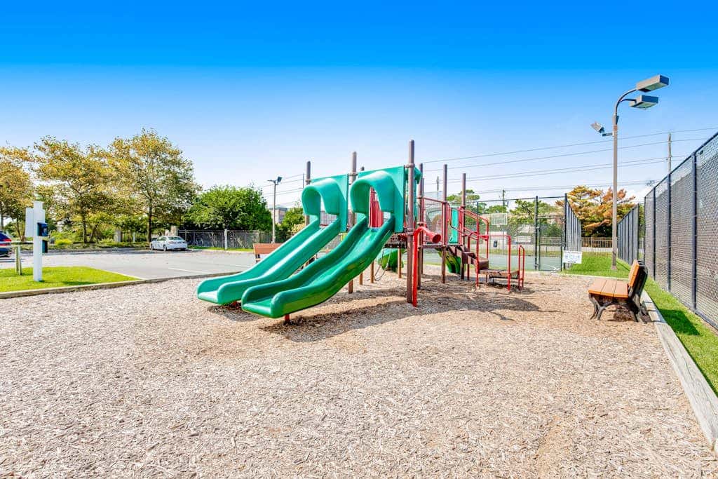 Sea Colony - 56044 Pinewood Dr