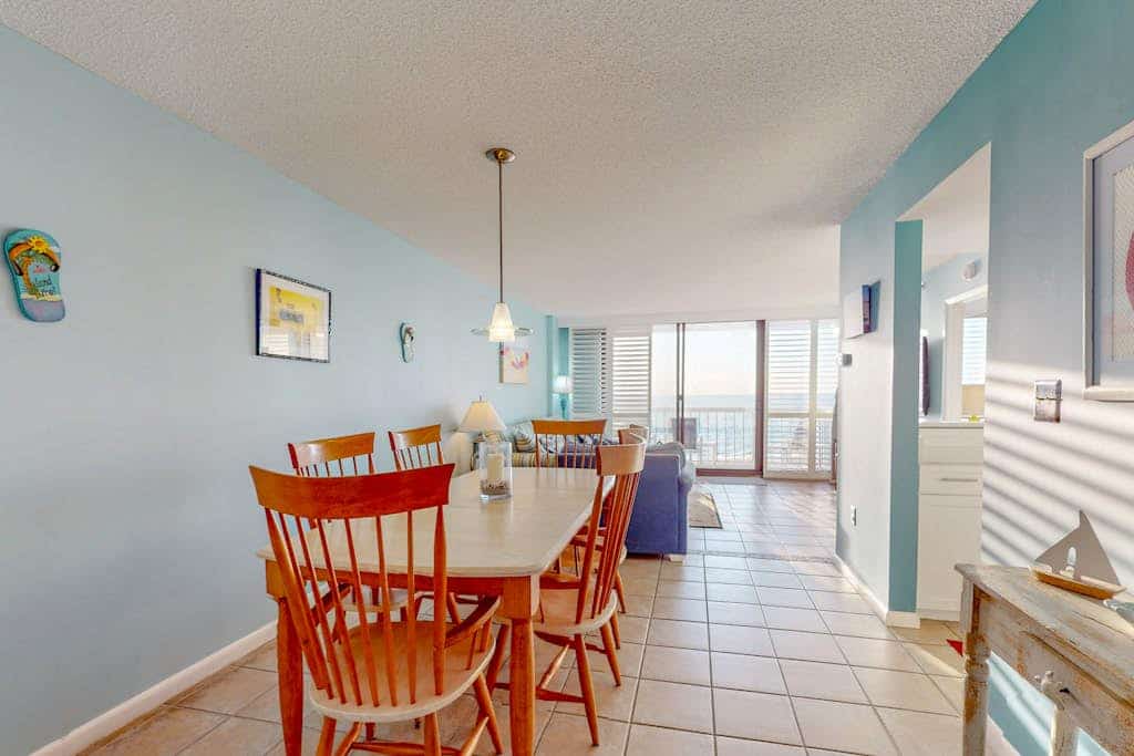 Sea Colony Ocean 6th floor condo w/ basketball court, elevator, and shared sauna