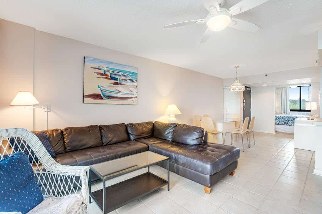 Sea Colony oceanfront 2nd floor condo w/ pool and elevator